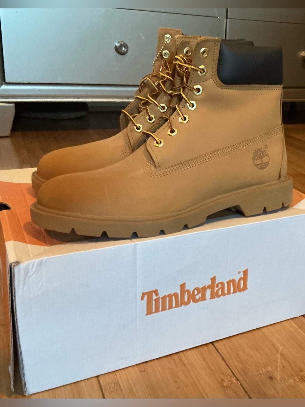 Timberland 6-Inch Classic Basic Waterproof Boots Wheat Men Size 9 New In Box